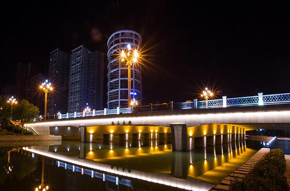 天橋照明亮化工程設(shè)計(jì)，點(diǎn)綴城市夜景燈光